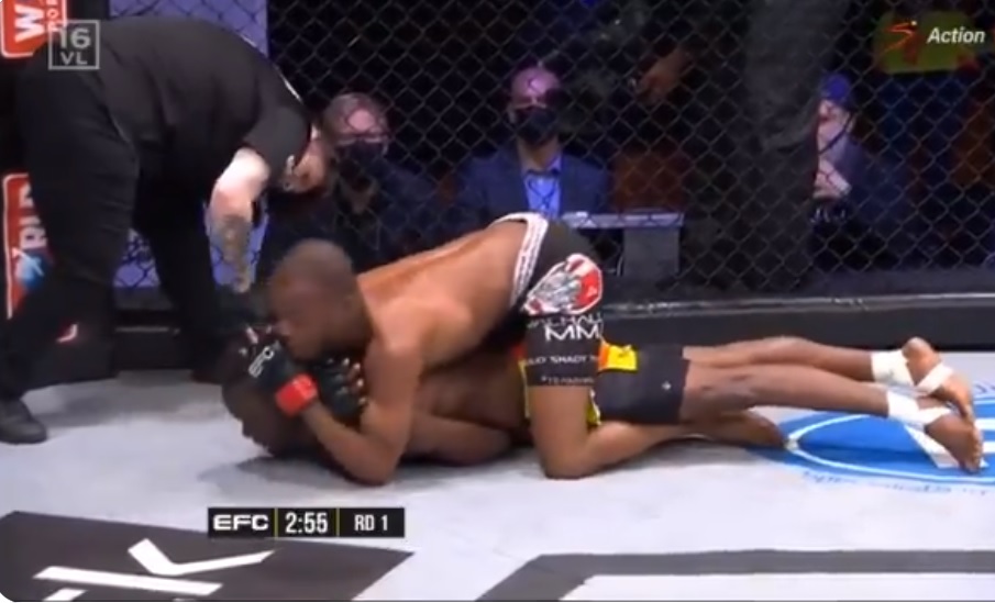 Árbitra es criticada en combate de MMA (Especial)