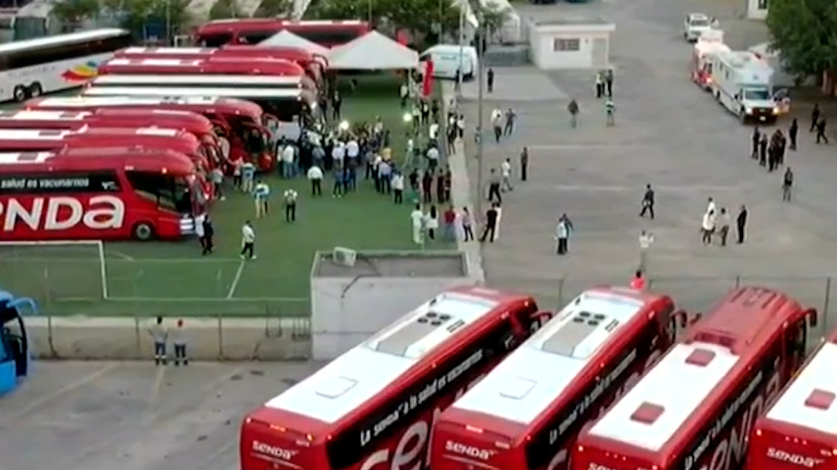 Arrancan caravanas de vacunación rumbo a Laredo