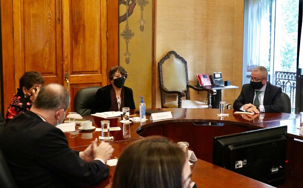 Delfina Gómez reiteró el compromiso de la dependencia para garantizar el acceso a los servicios educativos en todos los niveles.| Especial