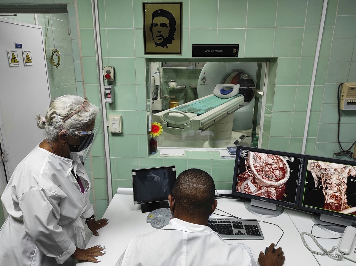 Hospitales piden insumos para combatir el covid-19. (AFP)
