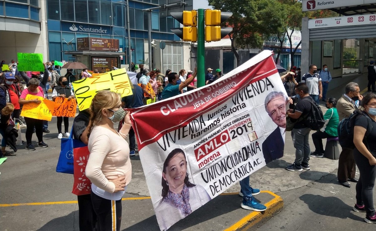Los manifestantes cerraron por varios minutos la avenida Insurgentes. | César Velázquez