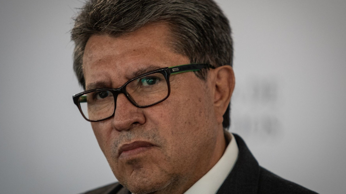Monreal pide periodo ‘extra’ para discutir revocación de mandato y juicio político
