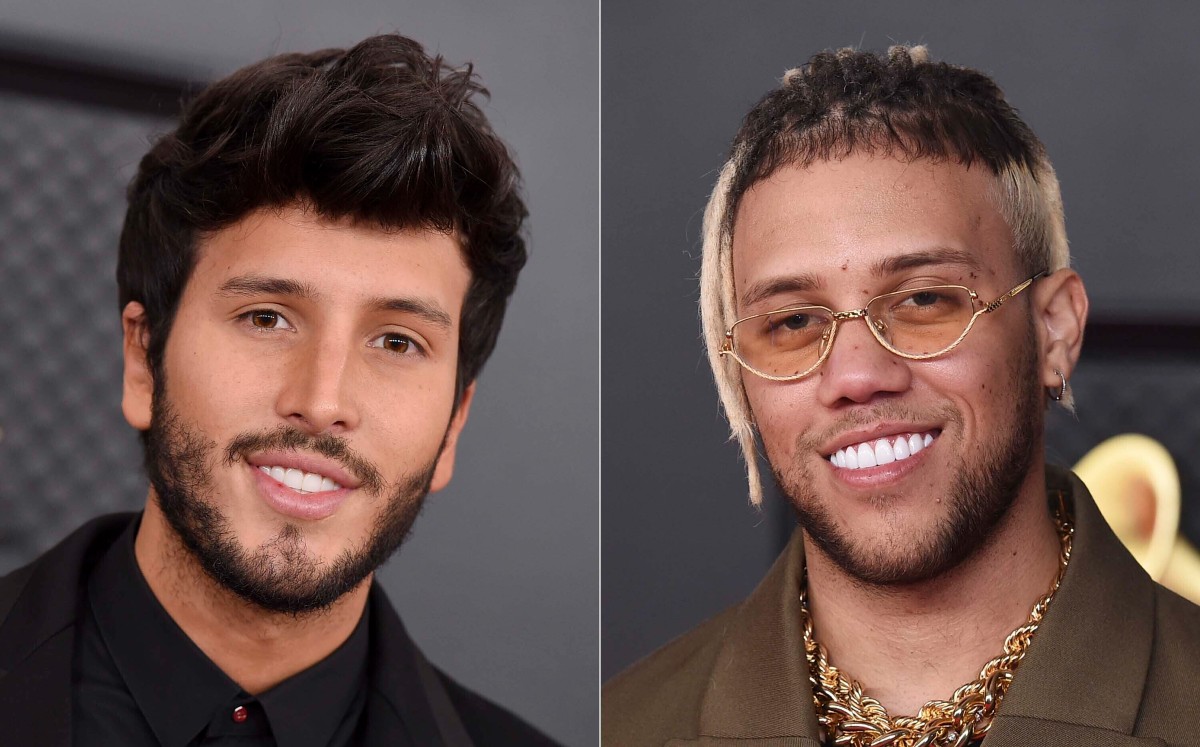 Sebastián Yatra, a la izquierda, llega a la 62da entrega anual de los premios Grammy el 26 de enero de 2020 en el Staples Center en Los Ángeles, y Jha