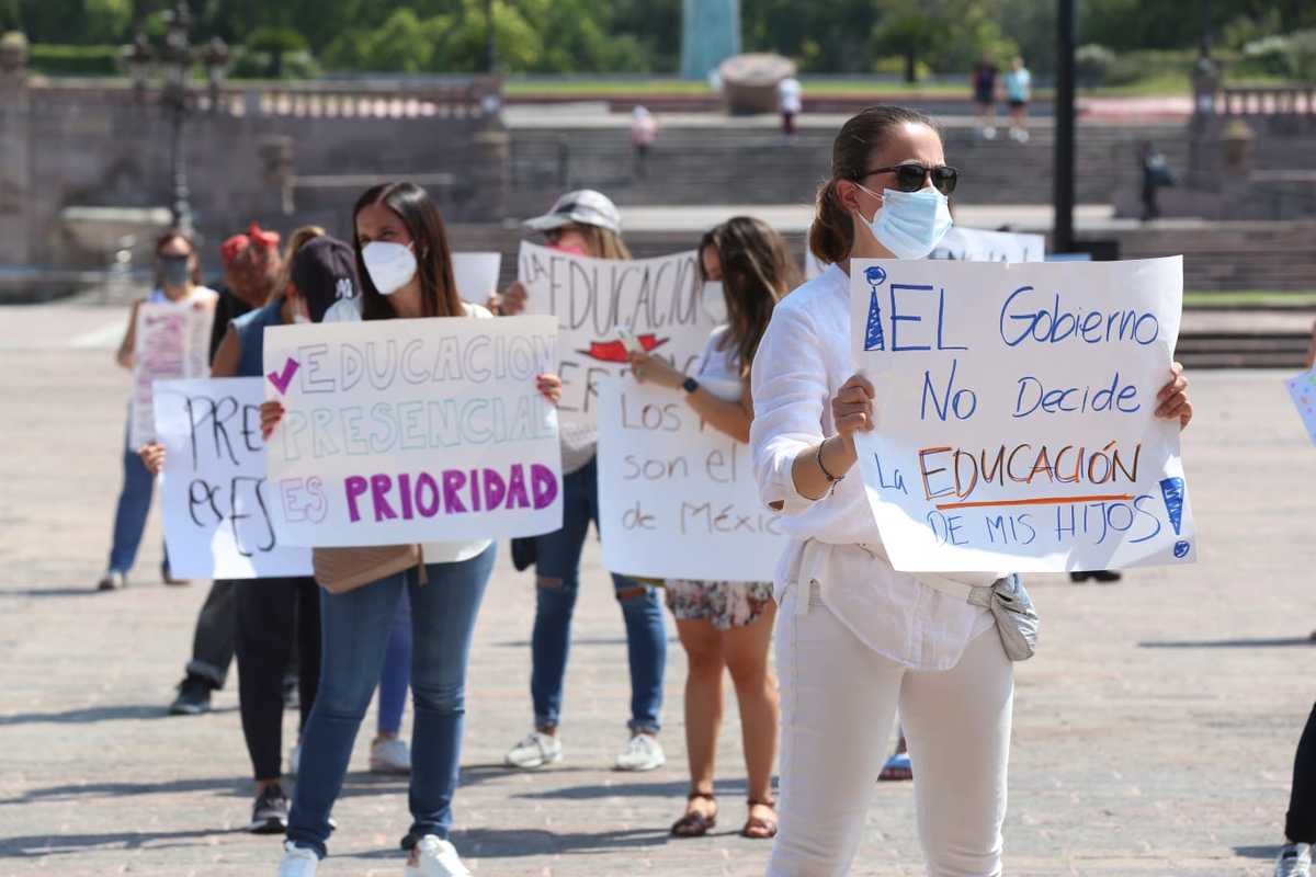 Abre mi Escuela marcha en Monterrey para exigir clases presenciales. Foto: Raúl Palacios.