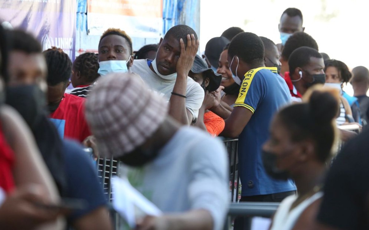 Haitianos transitan y laboran en Tapachula, Chiapas, en lo que resuelven su situación migratoria. | Ariel Ojeda