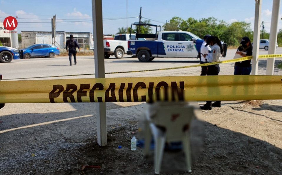 El hombre murió sentado en la silla esperando ser atendido