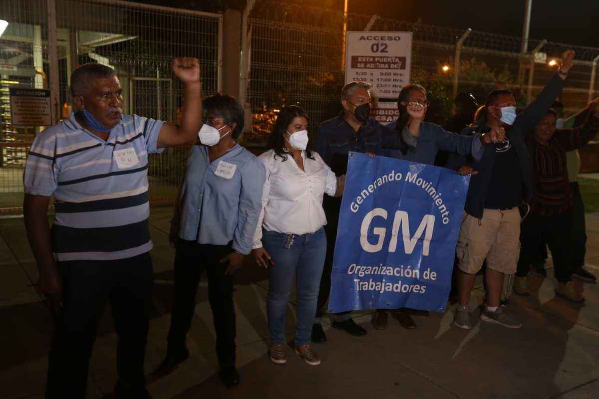 Trabajadores y activistas se mantuvieron en un campamento a las afueras de la planta armadora | Octavio Hoyos