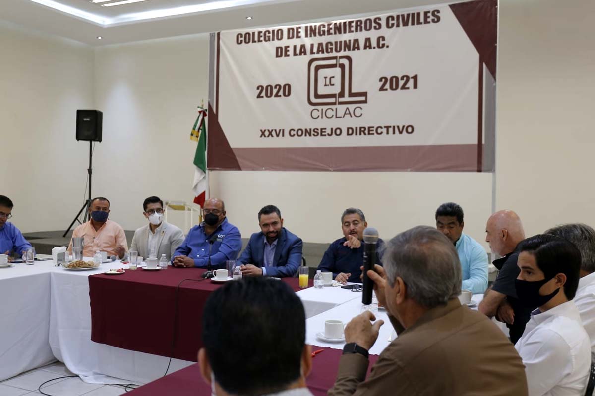 Colegio de Arquitectos e Ingenieros Civiles. (Mauricio Román)