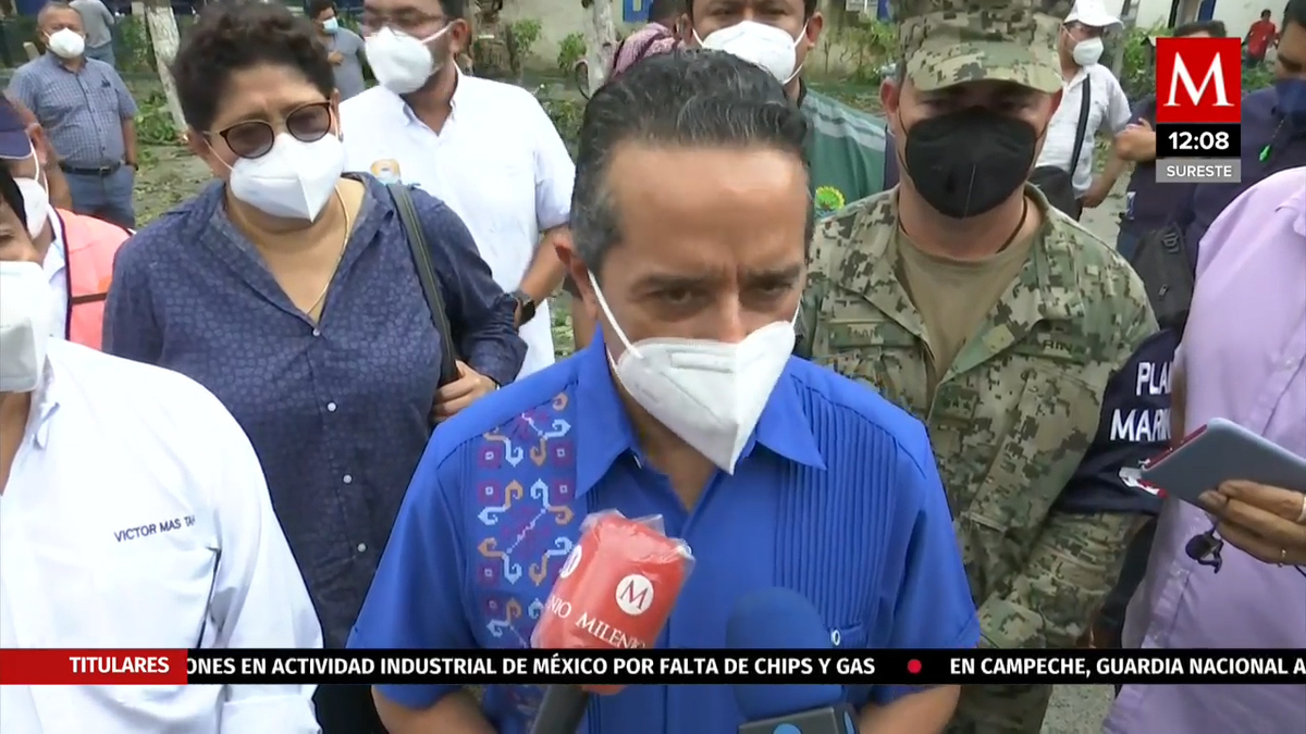 Gobernador de Quintana Roo Carlos Joaquín recorre zonas dañadas
