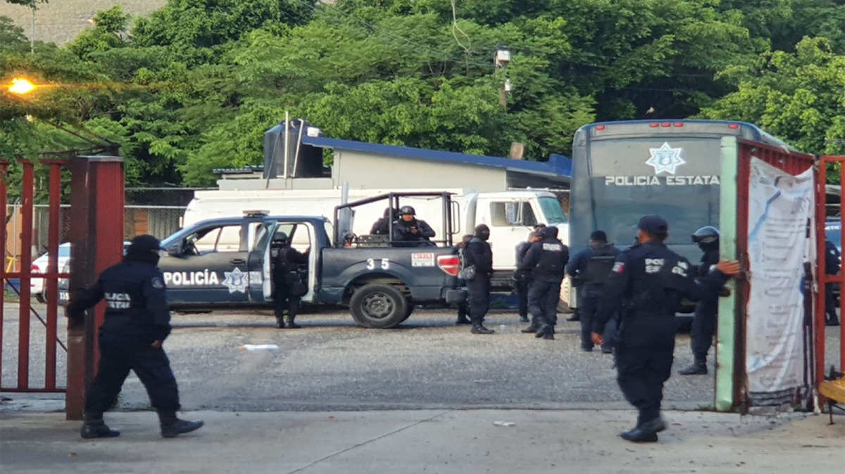 "Reo prendió fuego, no hubo motín en penal de Chilpancingo"
