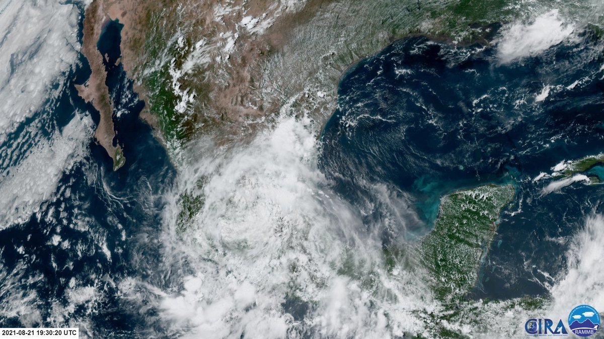 'Grace' avanza por el centro de México. (Tomada de @SkyAlertStorm)