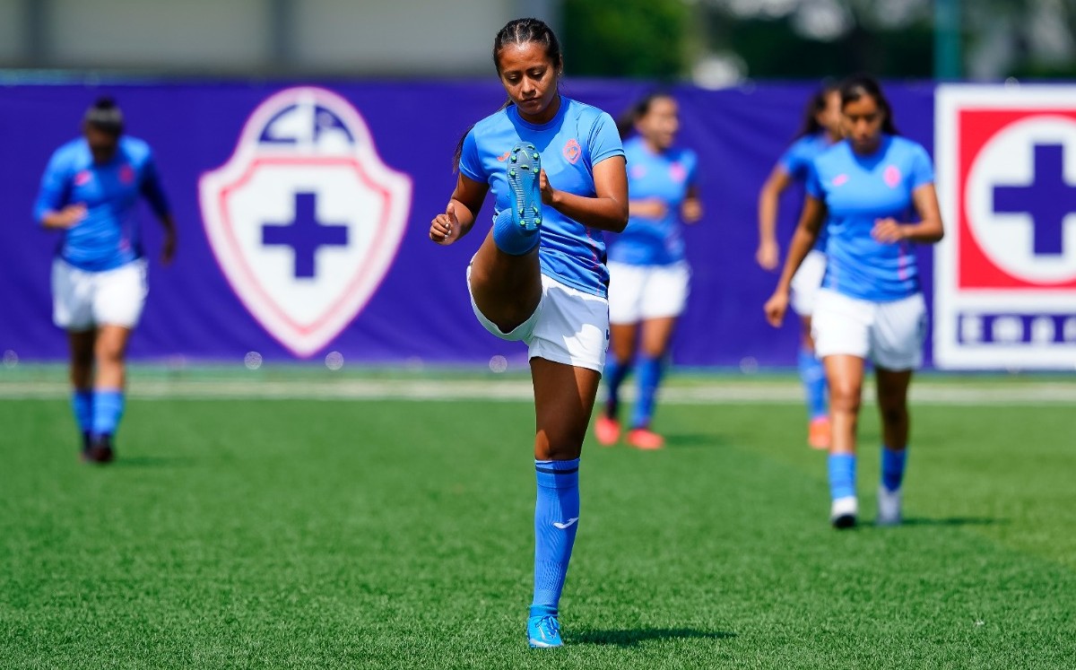 Magaly Cortés, jugadora de Cruz Azul (Imago7)