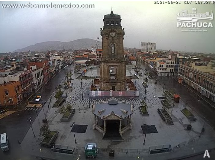 Plaza Independencia de Pachuca al amanecer de este sábado 21 de agosto. (Tomada de Webcams)