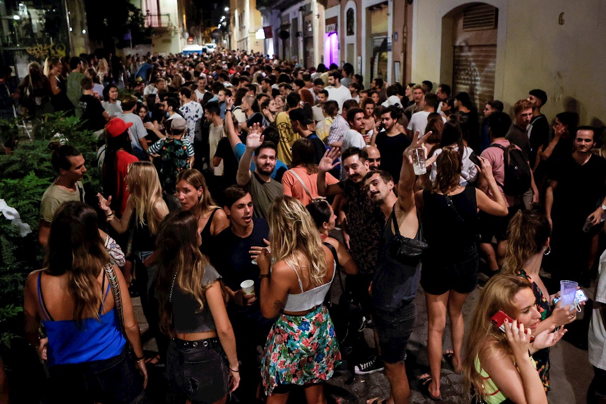 Las grandes aglomeraciones han generado preocupación en Barcelona. | EFE