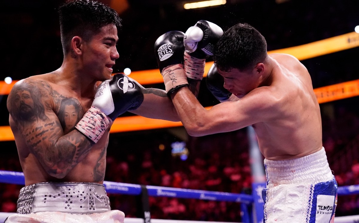 Mark Magsayo vs Julio Ceja (AP)