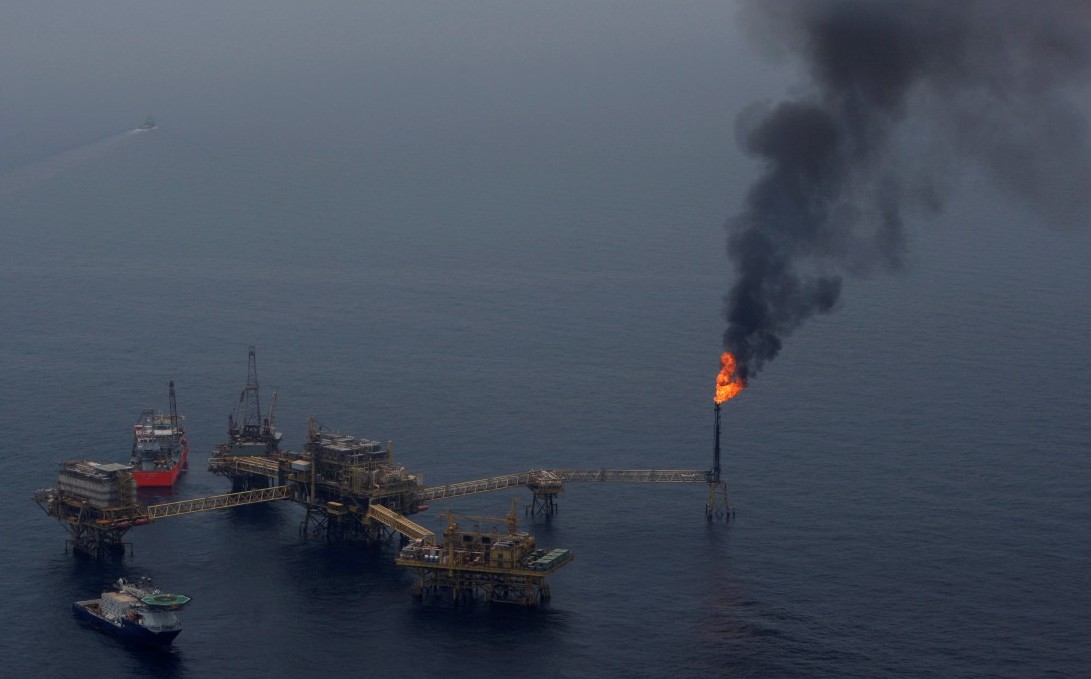 Pemex controló el incendio de la plataforma Ku-Alfa en Campeche- Grupo