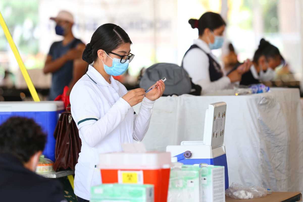 Vacunas contra covid-19 en Xochimilco | Araceli López