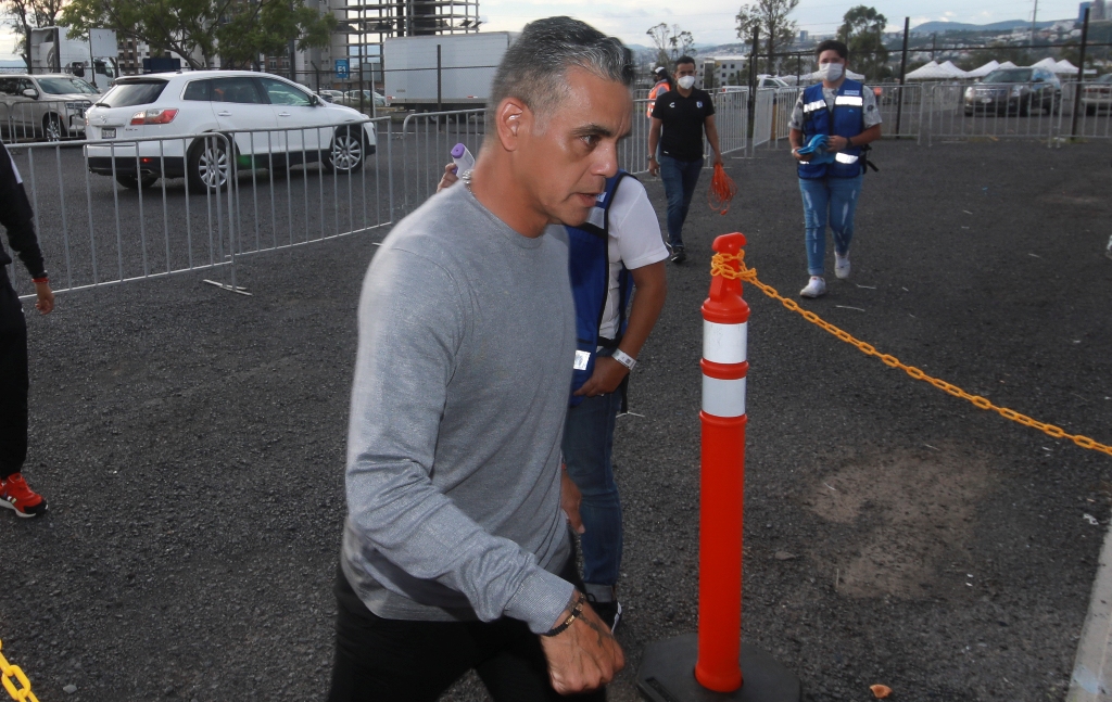 Héctor Altamirano dejó de ser DT de Gallos Blancos (Imago7)