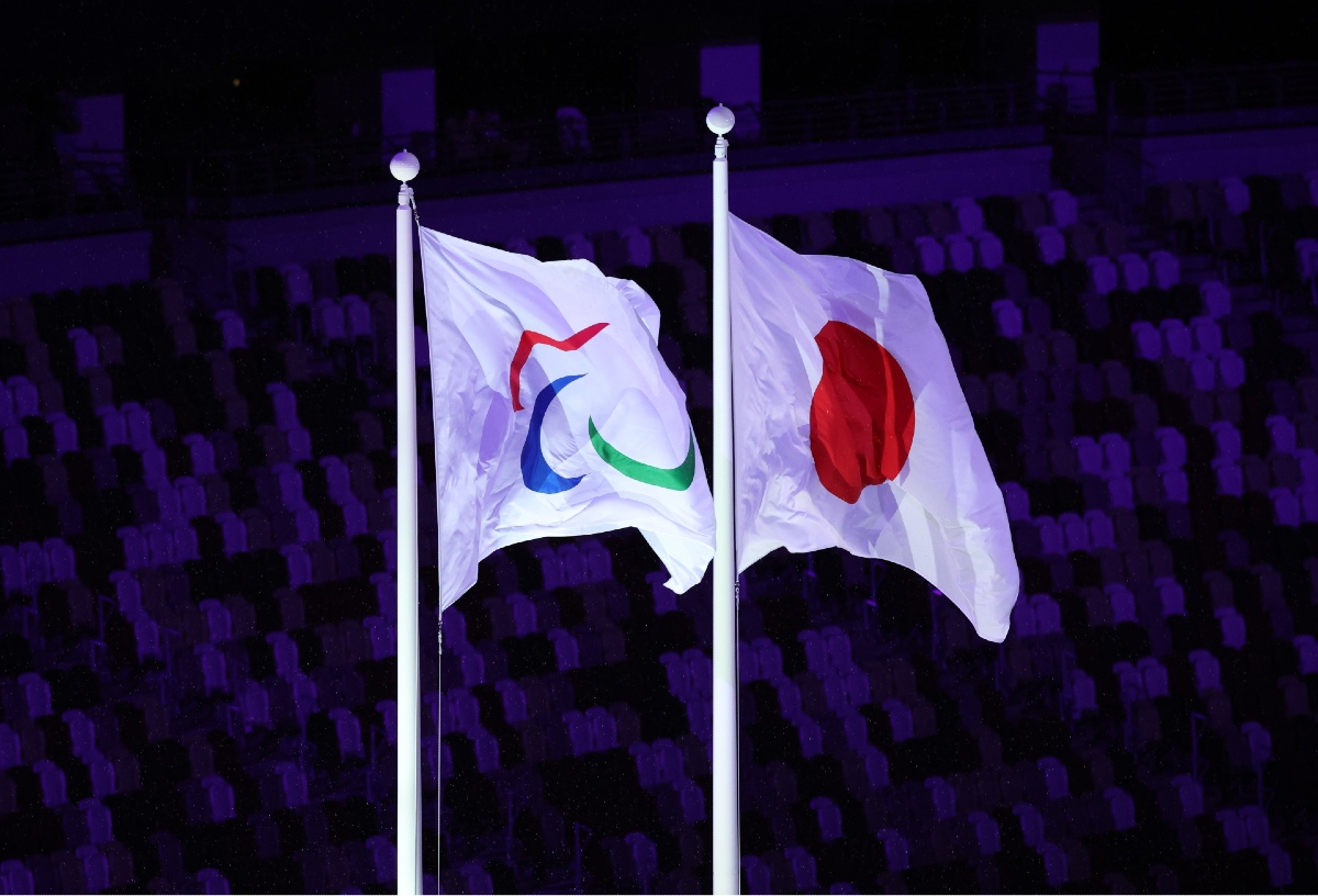 Las banderas del Comité Paralímpico Internacional y de Japón (Reuters)