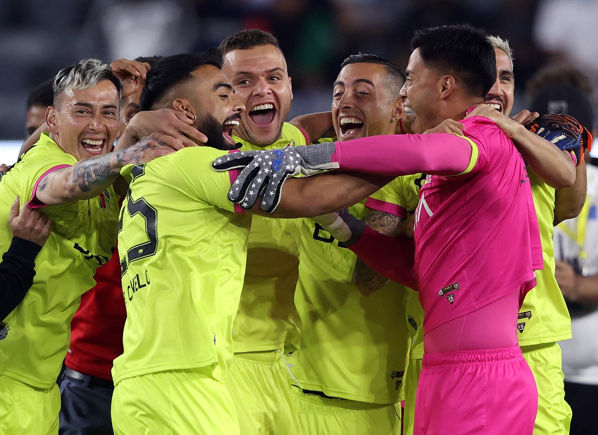 Jugadores de la Liga MX en festejo durante el All-Star Skill Challenge (AFP)