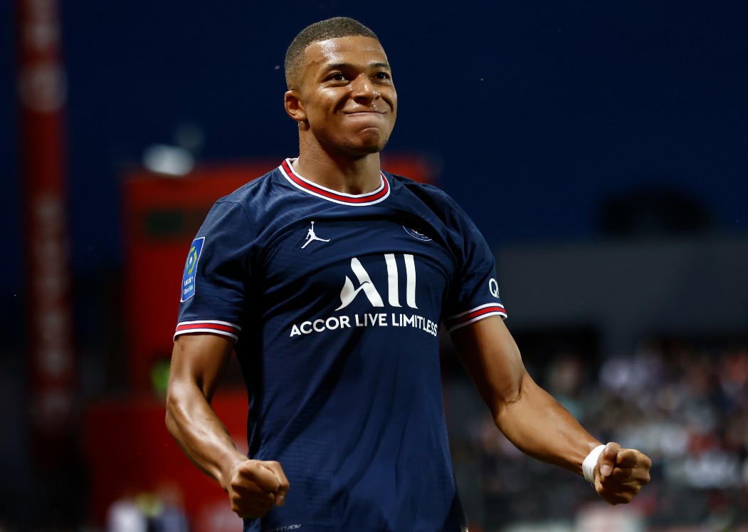 Kylian Mbappé  con el PSG (Reuters)