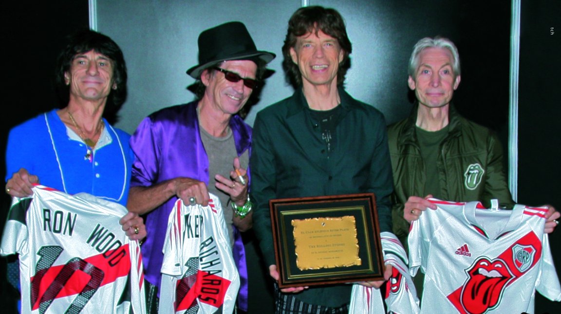 Rolling Stones con la playera de River Plate (Twitter @RiverPlate)