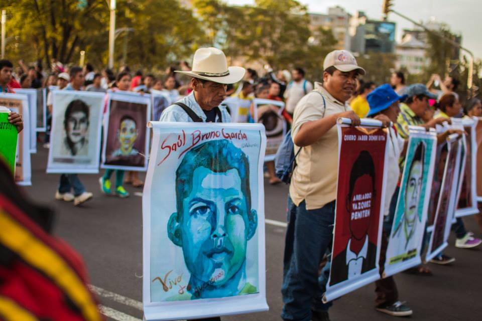 Saúl Bruno, padre de Saúl Bruno García, uno de los estudiantes desaparecidos en Iguala, Guerrero. (@CentroProdh)