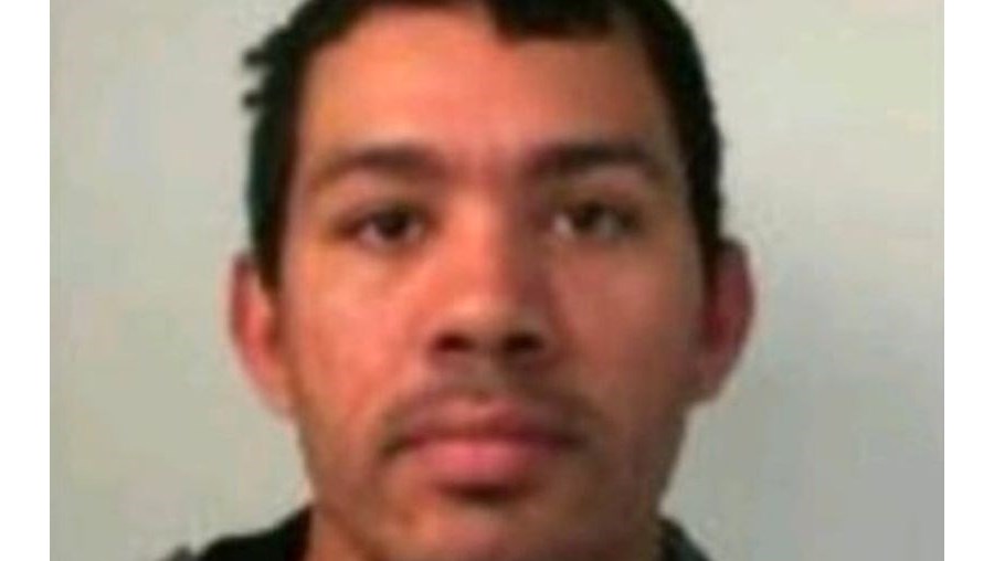 El sujeto fue identificado como Alex Sandro de Souza Mota, que cumplía condena por violar a su hijastra de 5 años. | Foto: Redes sociales