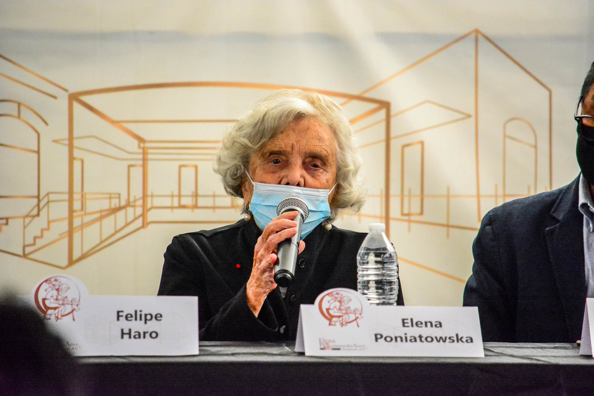 La escritora Elena Poniatowska durante la ceremonia. (Foto: Especial)