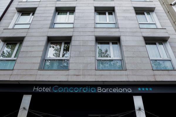 El padre escapó por la zona de la alberca del hotel, según cámaras de seguridad. (EFE)