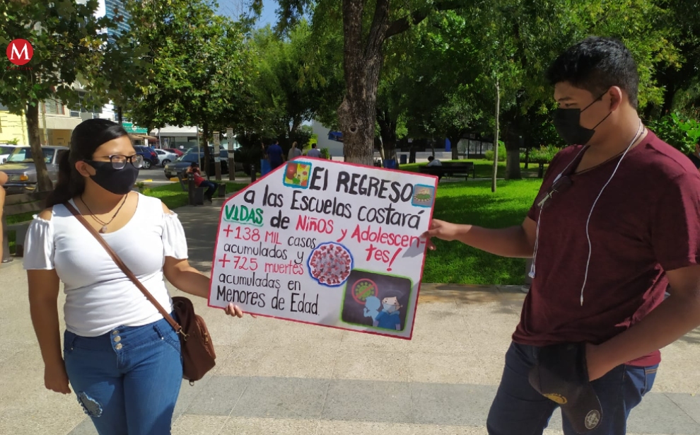 Menores de edad exigen se les aplique vacuna contra el covid-19 (Antonio Hernández)