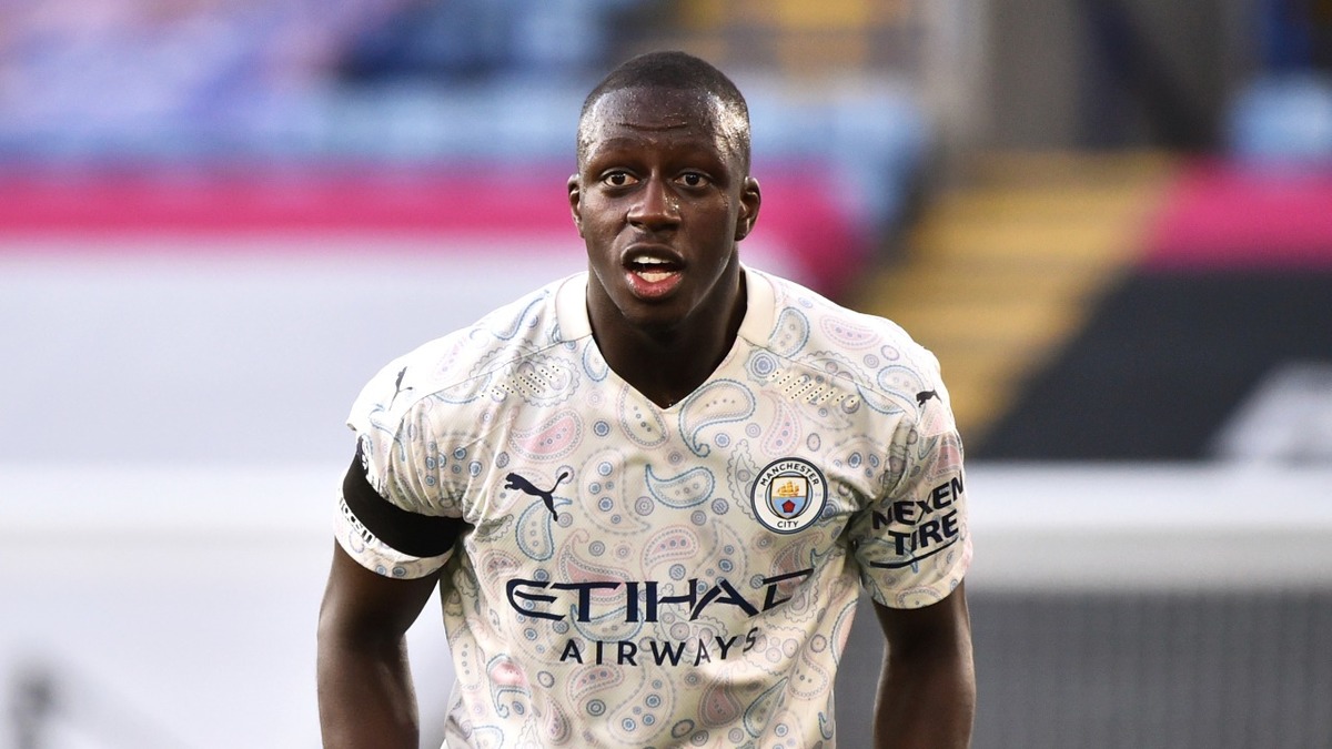 Benjamin Mendy es baja del Manchester City tras ser acusado de violación (AP)