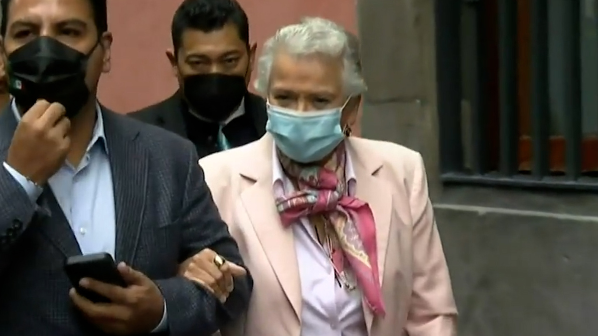 Olga Sánchez Cordero llega a sesión plenaria