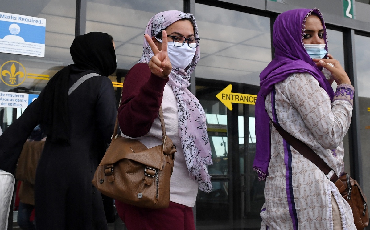 Las restricciones más fuertes de los talibanes van contra los derechos de la mujer. (AFP)