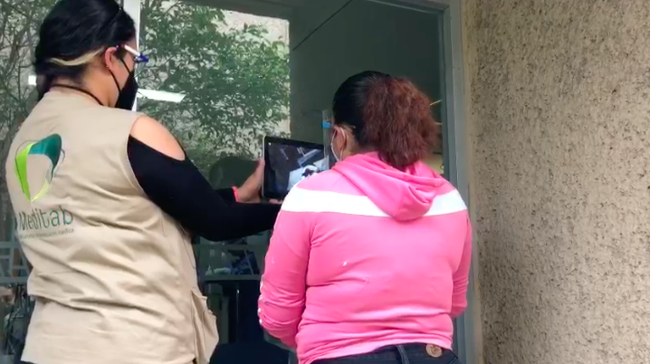 Videollamadas con pacientes covid. | Jorge Carballo