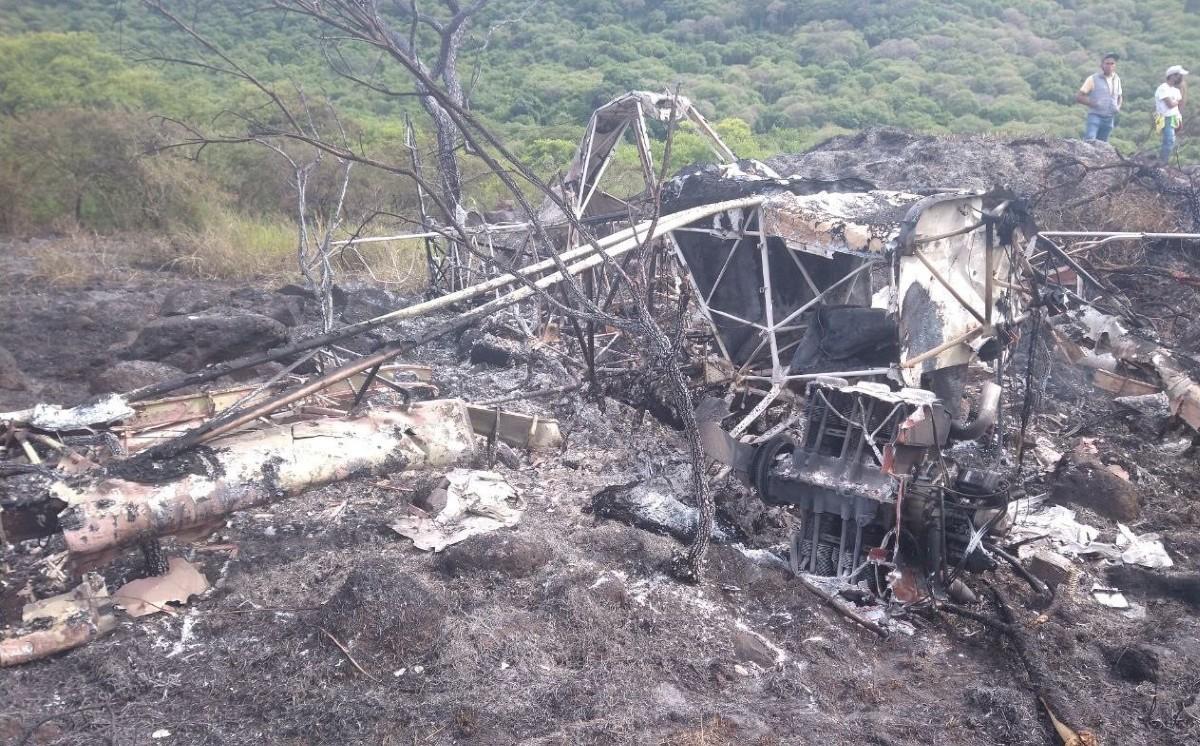 Caída de avioneta deja a hombre con quemaduras en Atotonilco el Alto (Juan Carlos Munguía)
