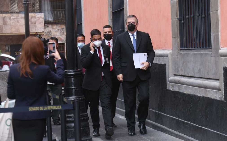Ebrard se reúne con senadores de Morena