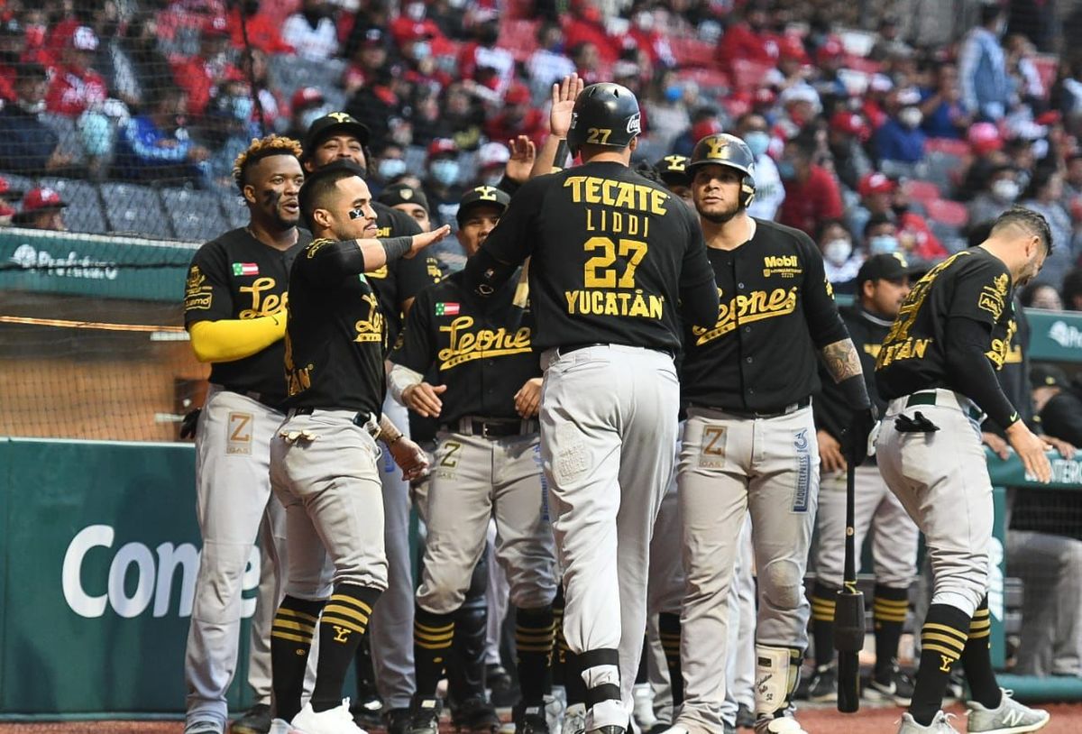 Leones de Yucatán derrotan a Diablos Rojo del México (Enrique Gutiérrez)