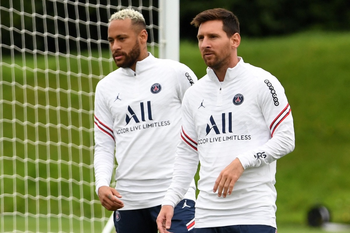 Messi y Mbappé podrían jugar juntos ante el Reims (AFP)