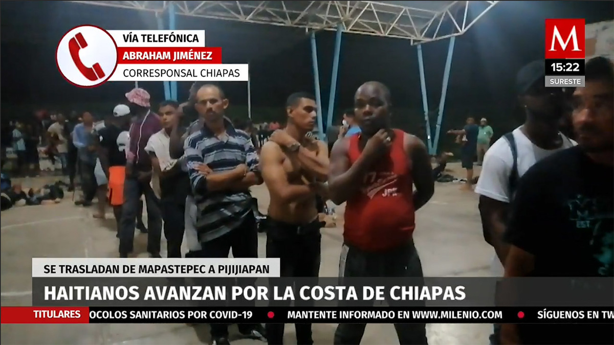 Haitianos avanzan por las costas de Chiapas