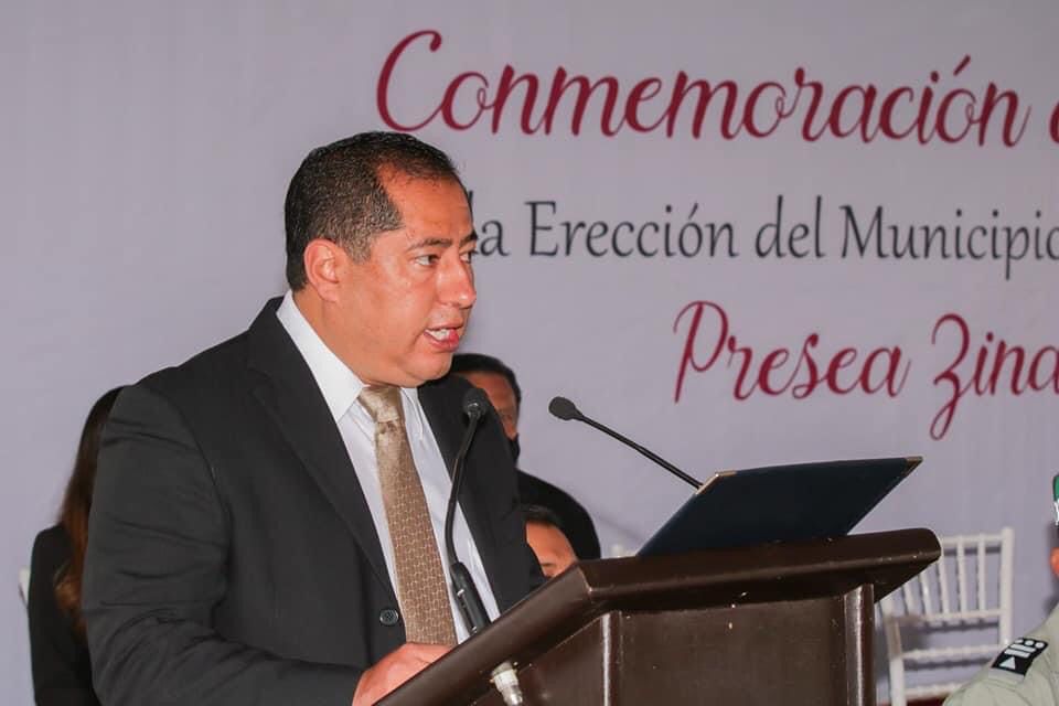 En el marco de la ceremonia conmemorativa del Ducentésimo primer aniversario de la erección del municipio de Zinacantepec.
