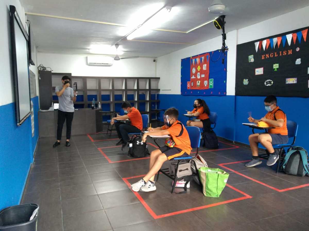 La Secretaría de Salud del Estado informó que este lunes iniciaron 123 planteles educativos en forma presencial. Foto: Raúl Palacios