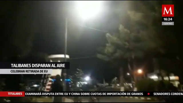 Talibanes festejan retirada de EU con tiros al aire