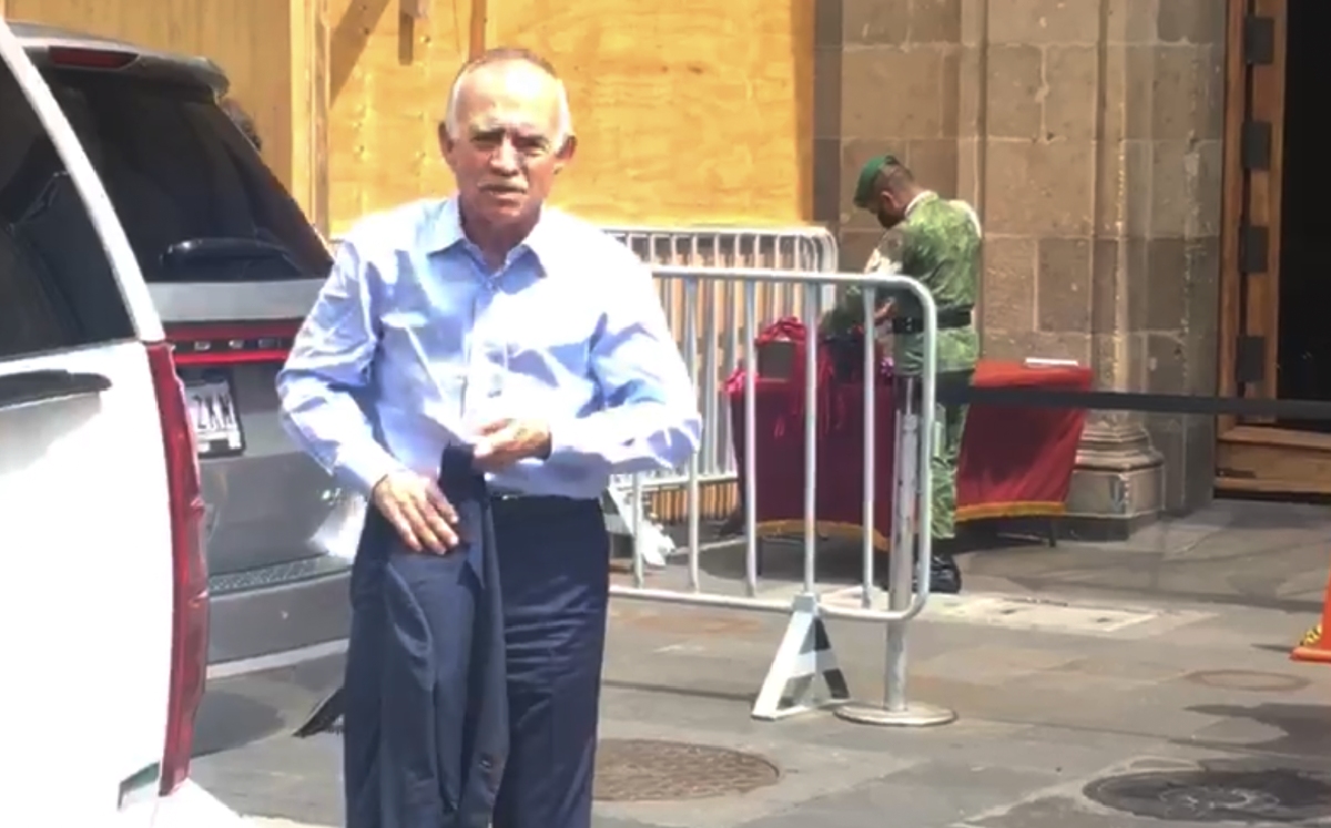 El empresario acudió al inmueble por la mañana, a reunirse con el Presidente. (Pedro Domínguez)