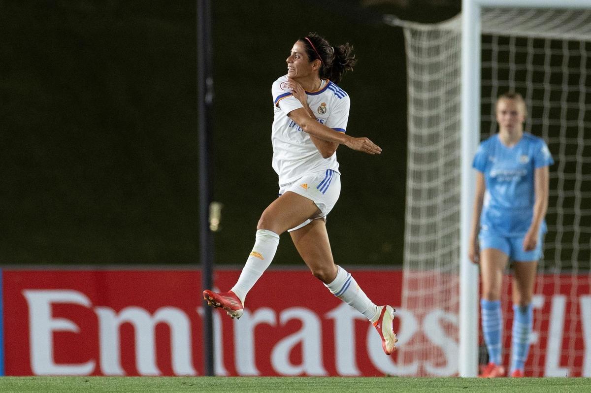Kenti Robles en festejo de gol con el Real Madrid (EFE)