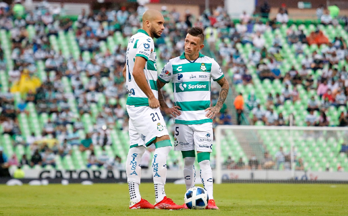 Matheus Dória sigue en búsqueda de un título con Santos Laguna. (Rolando Riestra)