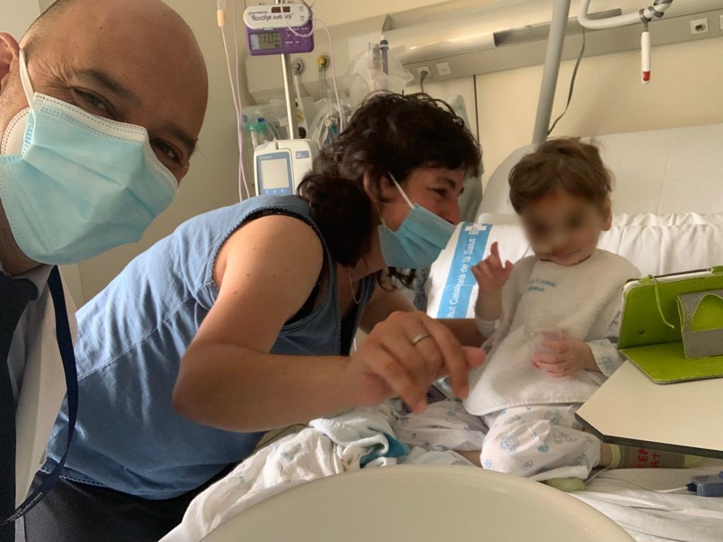 El peque{o Lleïr tendrá una nueva oportunidad de vida tras la cirugía. (Hospital VdH)