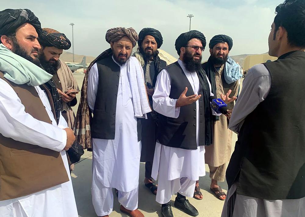 El Talibán proclama su victoria en Kabul y promete seguridad | AP