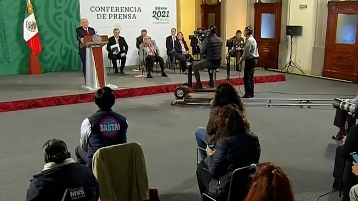 Comienzan a llegar los invitados al tercer informe de gobierno