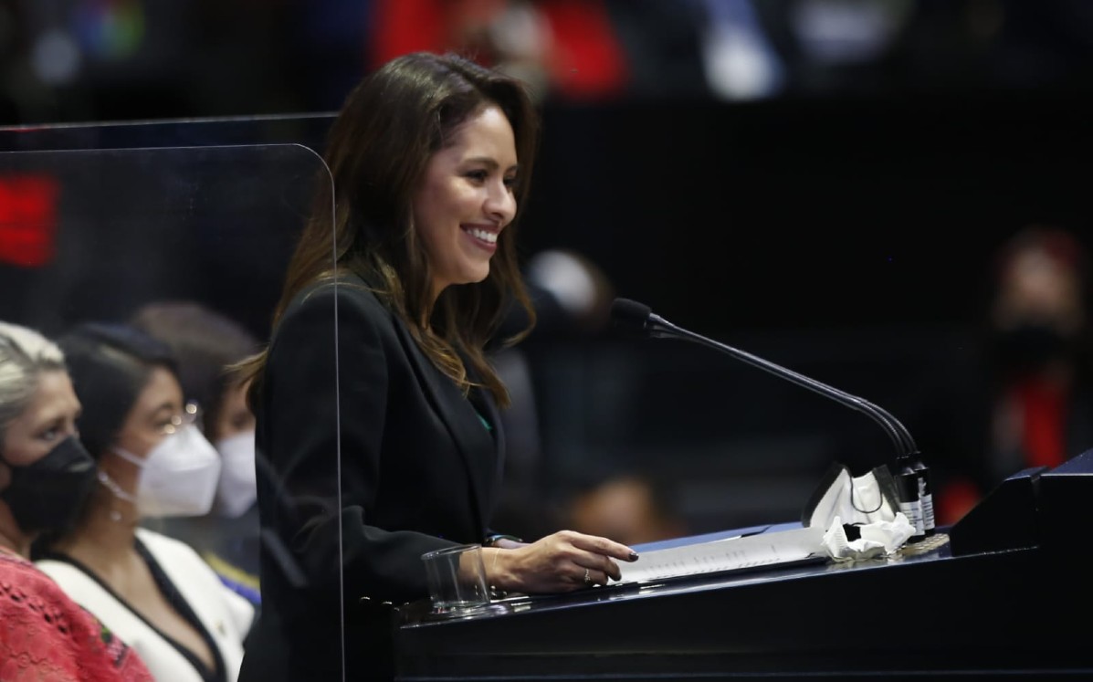 Karen  Castrejón anuncio la presentación de iniciativas para garantizar el abasto de medicamentos. | Ariana Pérez